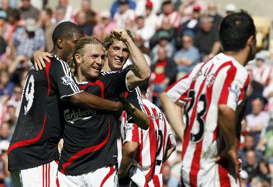 本赛季霍姆格伦出场时，雷霆战绩为20胜0负未尝一败