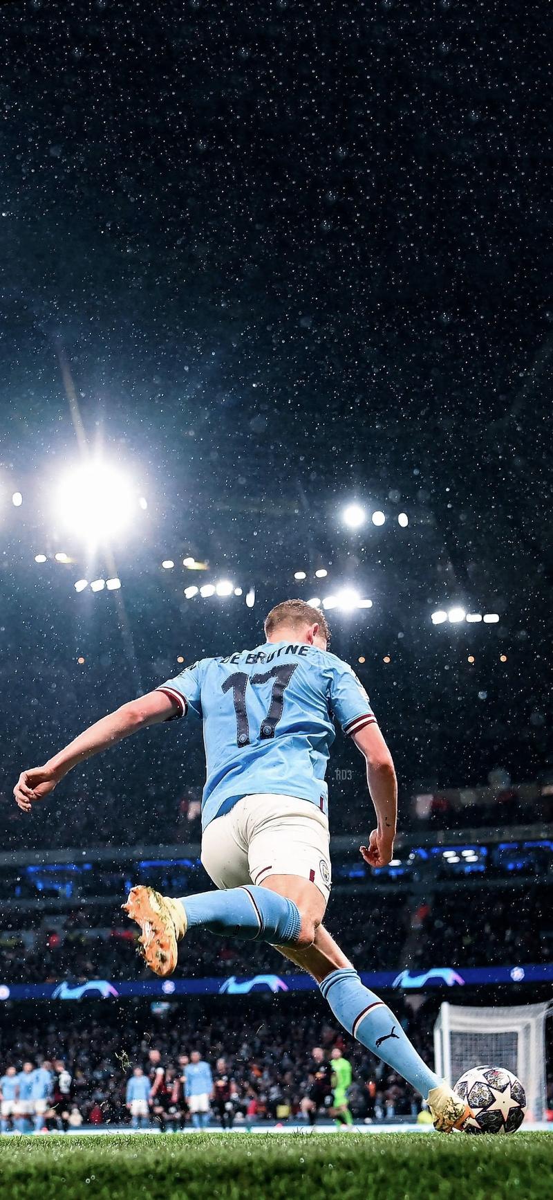 德天空：那不勒斯想签弗赖堡中场曼赞比顶替受伤的德布劳内