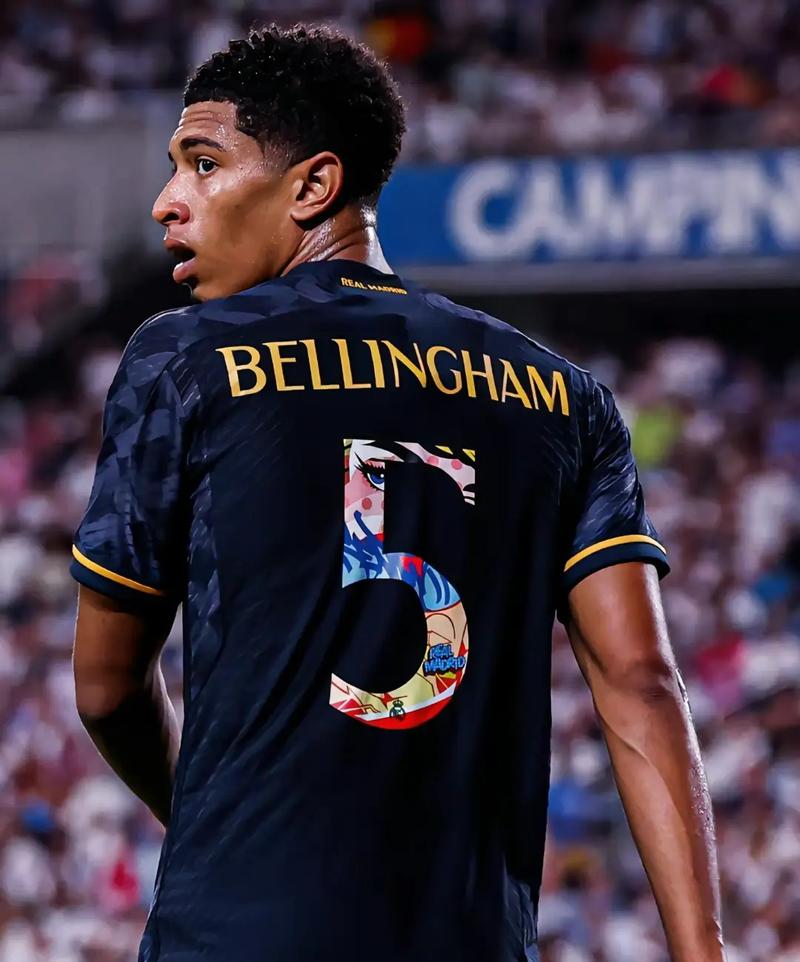 杜兰特空接暴扣，全场掌声雷动