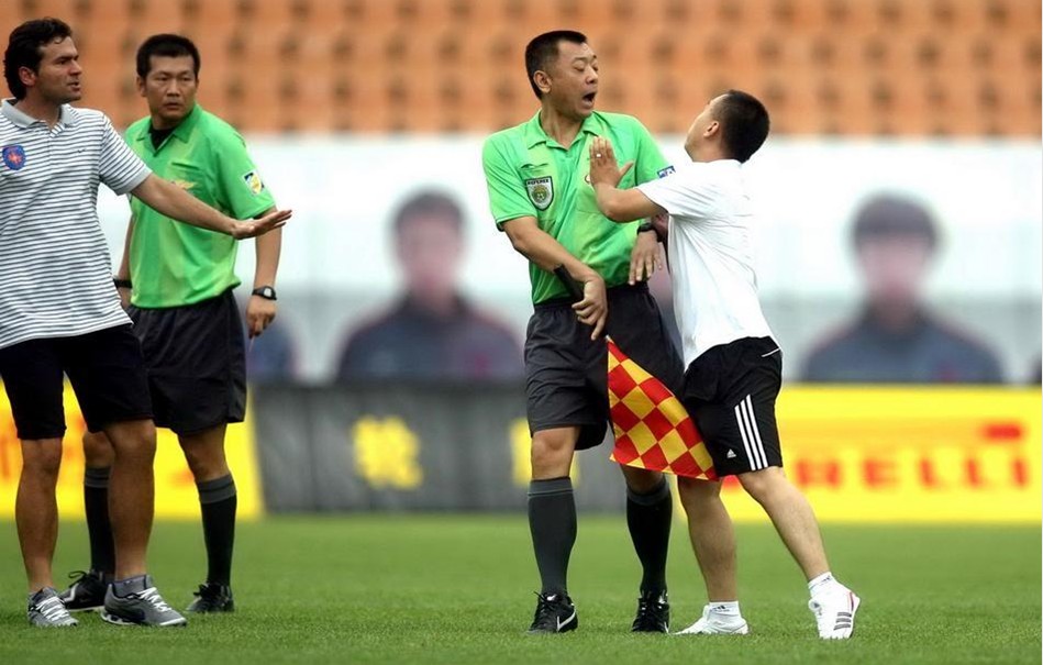 本赛季库追巴同时在场时，勇士攻防效率和净效率均为联盟第二